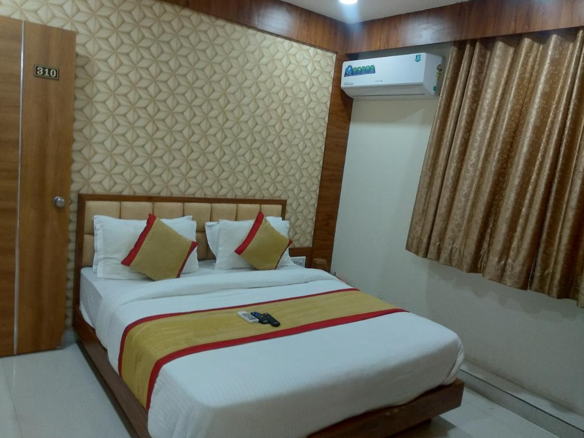 Hotel The Nest Residency Ahmedabad Exterior foto